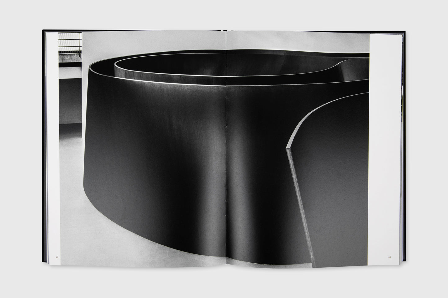 Richard Serra: Transmitter
